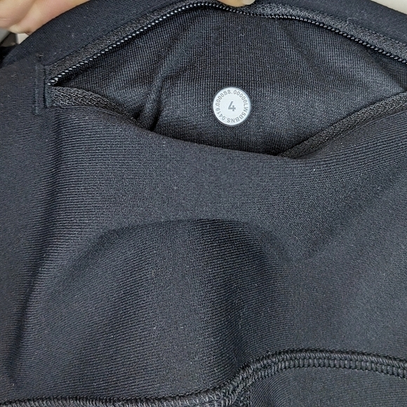 LULULEMON Zoned in tight Size 4 Black 27" length - Picture 8 of 12